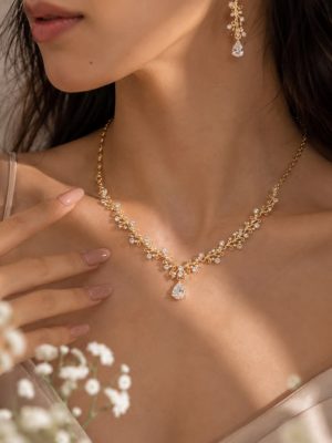 Luna Pearl Blossom Necklace